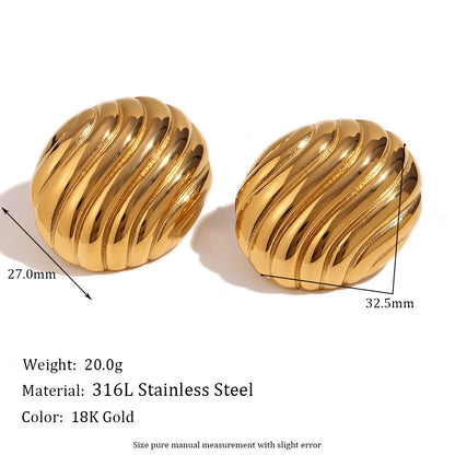 Charming Gold Earring for Any Occasion