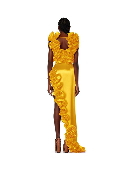Well Tailored Garment with a Graceful Silhouette