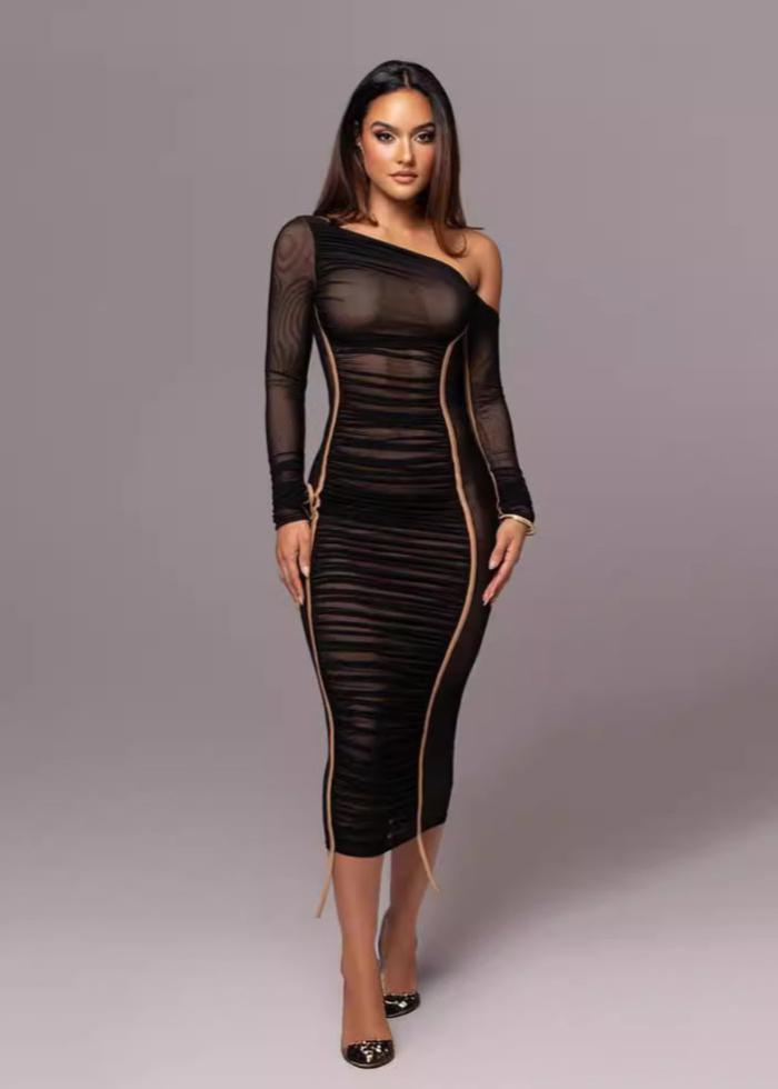 Classic Vintage & Enduringly Stylish Dress