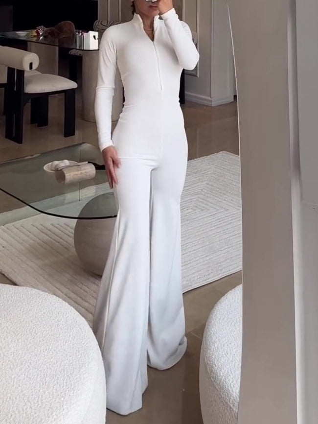 Effortlessly Elegant Garment with a Timeless Design