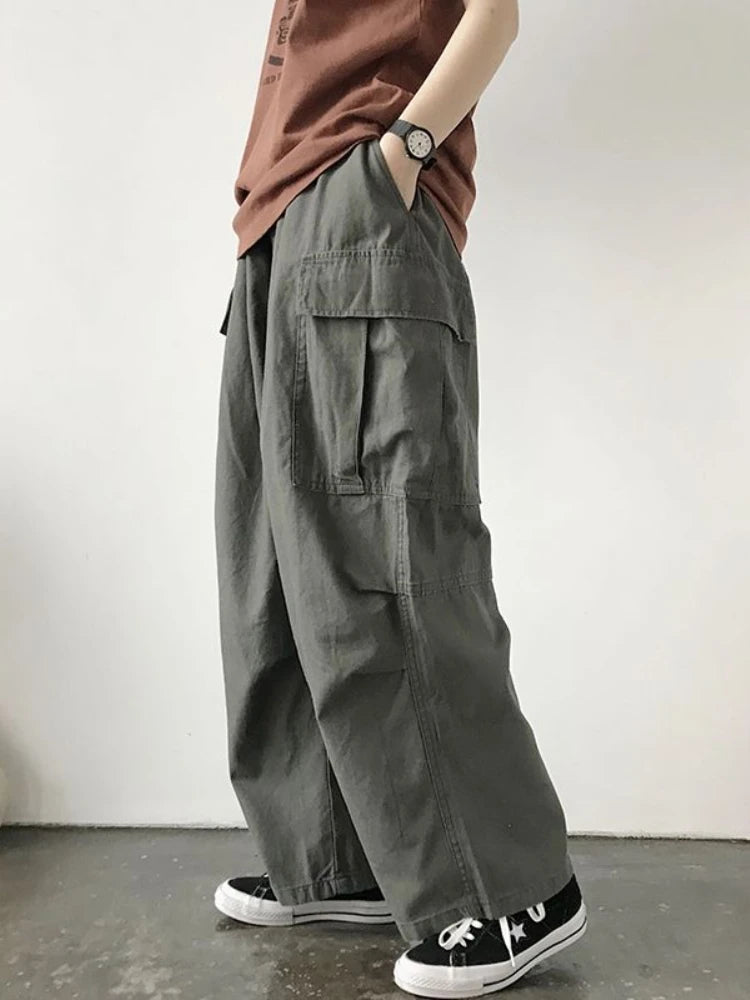 Well Tailored Bag with a Graceful Silhouette