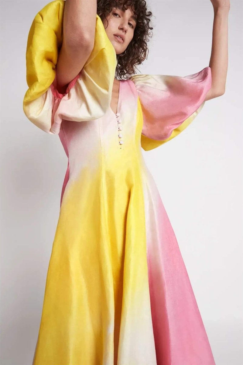 Well Tailored Dress with a Graceful Silhouette