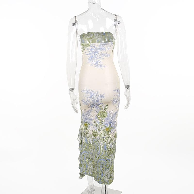 A Vintage Style Dress with Delicate Timeless Details