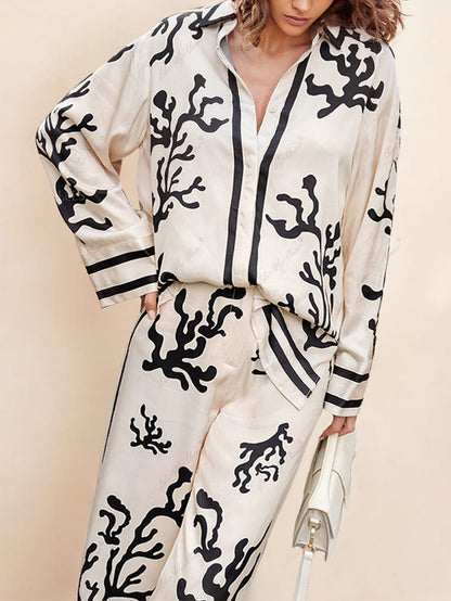 Effortlessly Elegant Pants with a Timeless Design
