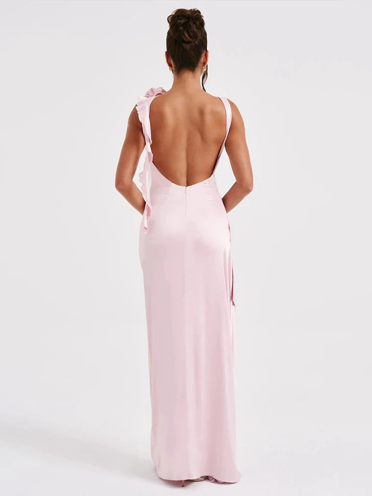 Beautifully Finished Dress in a Timeless Design