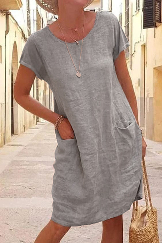 Gracefully Styled Dress for Any Occasion