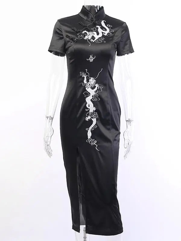 Beautifully Crafted Dress in a Classic Style