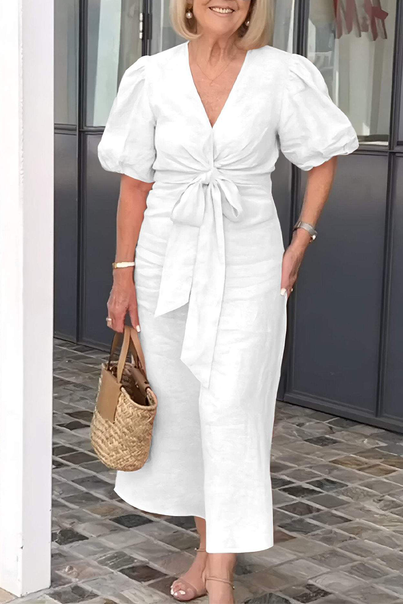 Beautifully Finished Dress in a Timeless Design