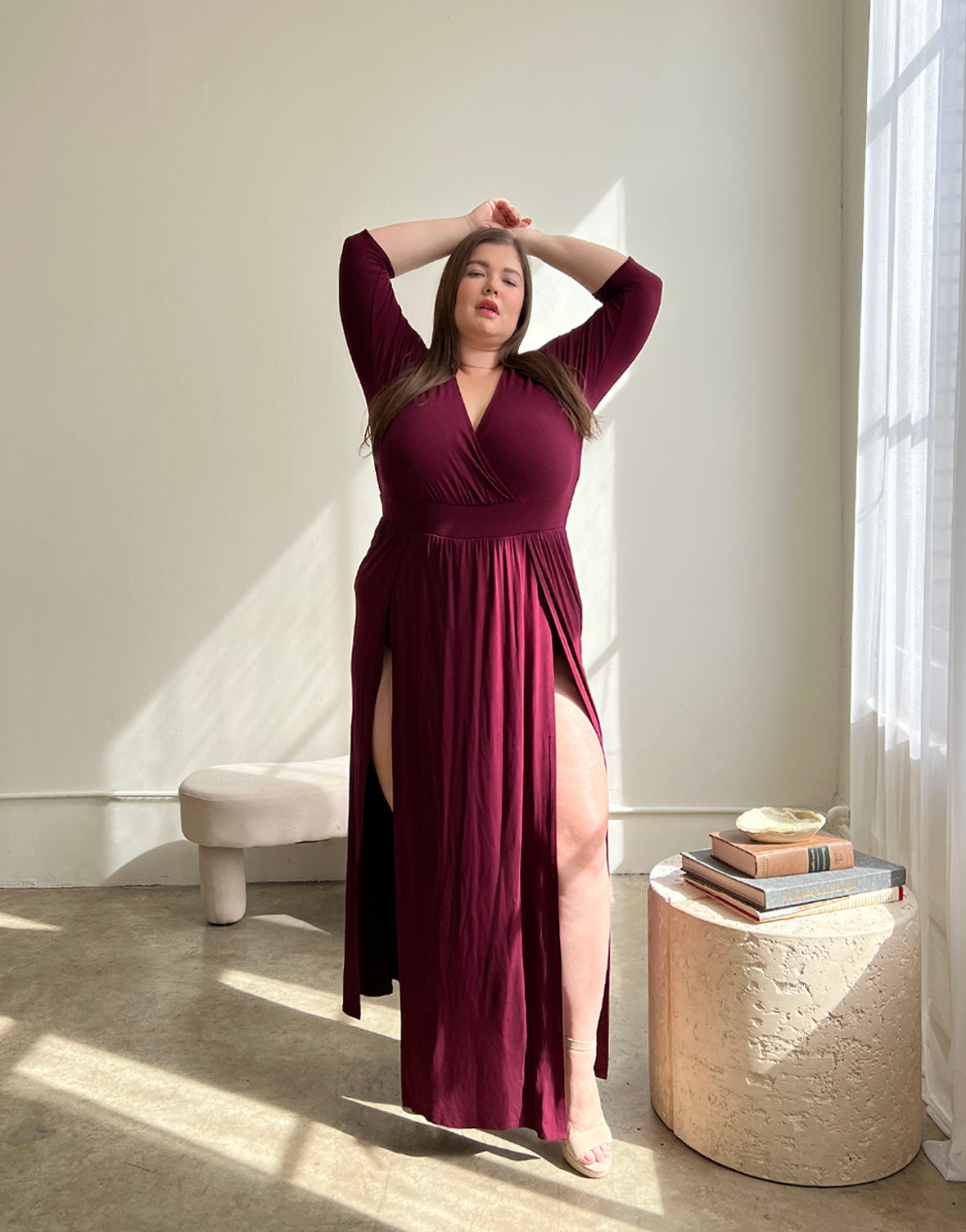 Beautifully Finished Dress in a Timeless Design
