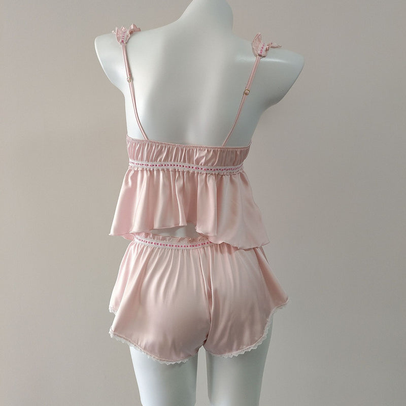 Beautifully Finished Garment in a Timeless Design