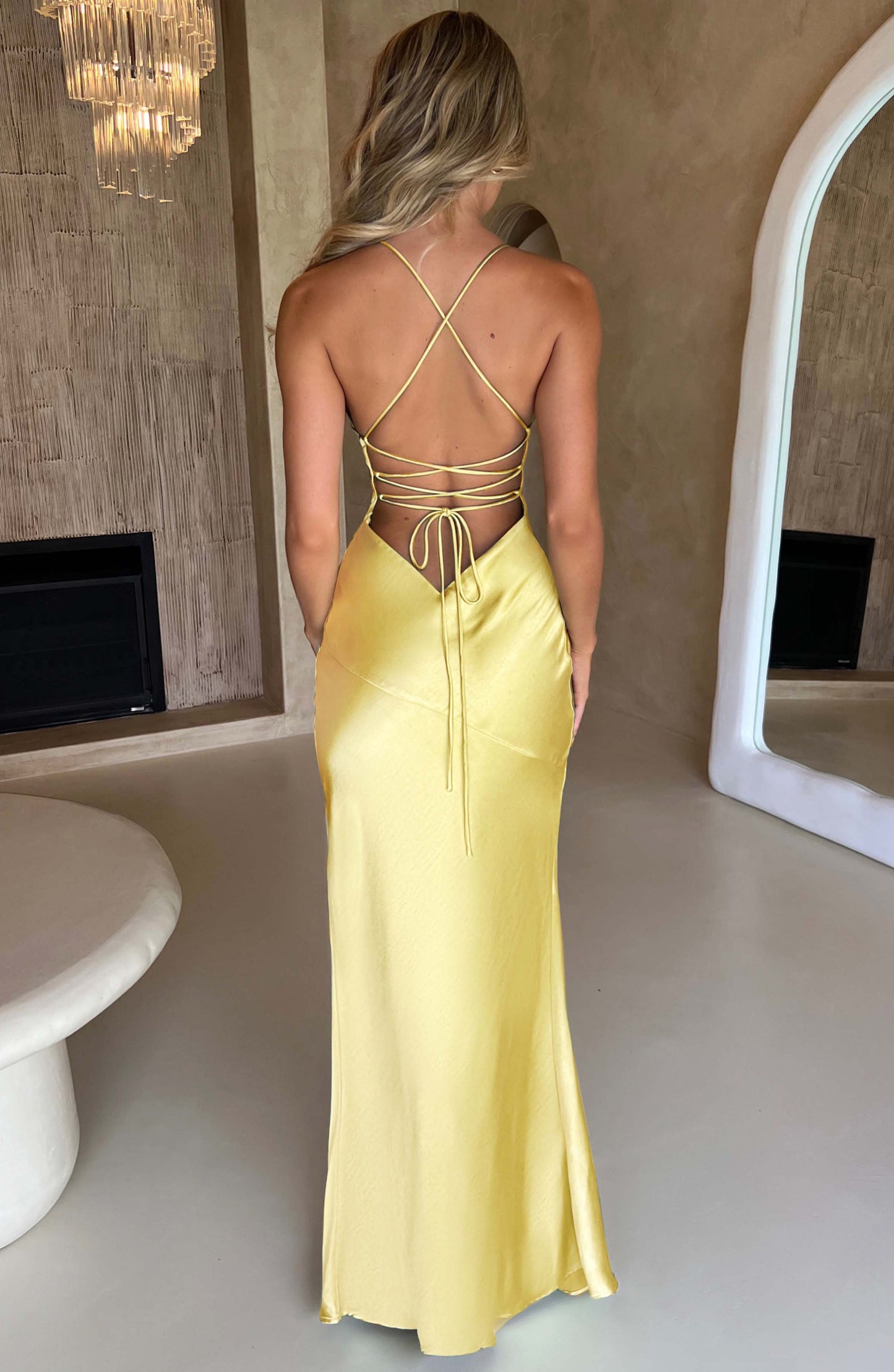 Gracefully Styled Dress for Any Occasion