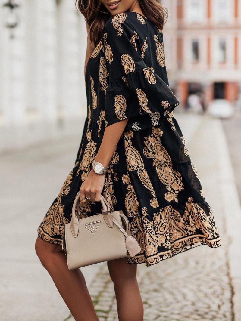 Well Tailored Dress with a Graceful Silhouette