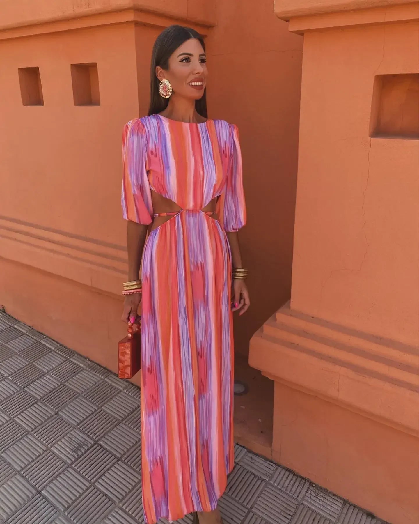 Well Tailored Dress with a Graceful Silhouette