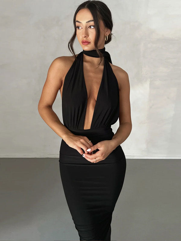 Beautifully Finished Dress in a Timeless Design