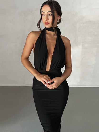 Beautifully Finished Dress in a Timeless Design