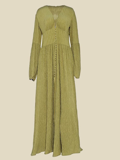 Beautifully Crafted Dress in a Classic Style