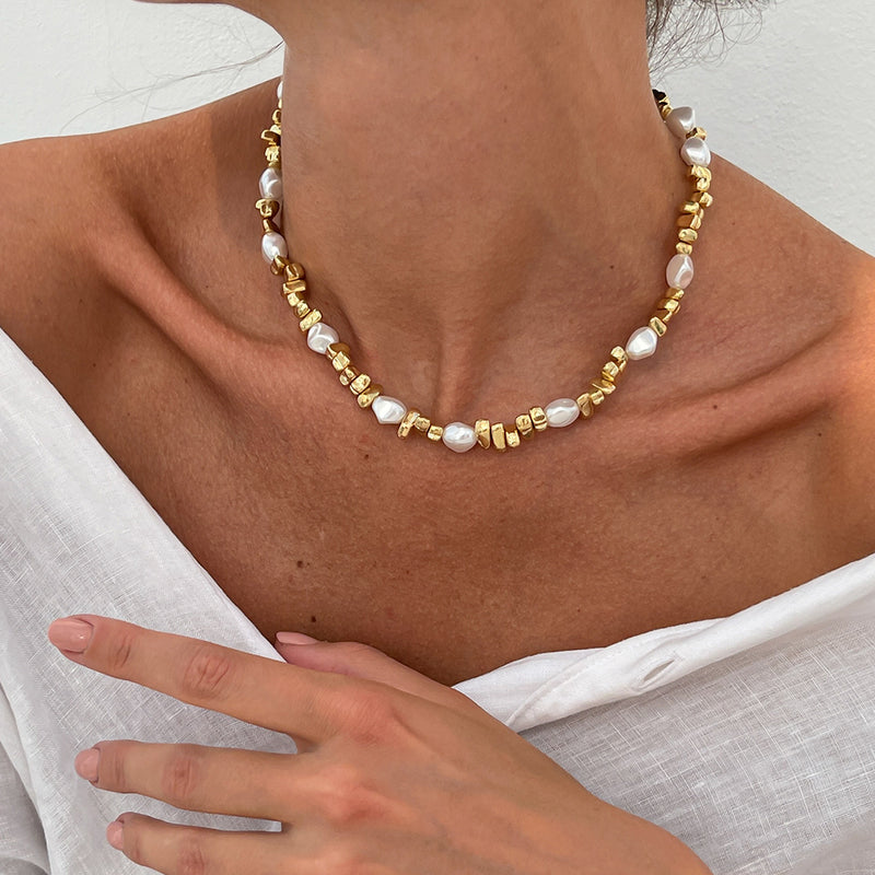 Charming Pearl Necklace for Any Occasion
