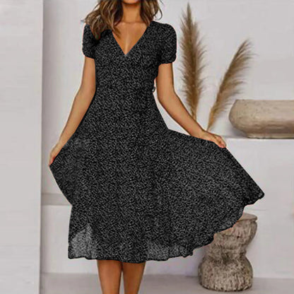 Classic Vintage Dress with a Flattering Fit