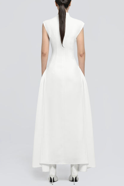 Well Tailored Dress with a Graceful Silhouette