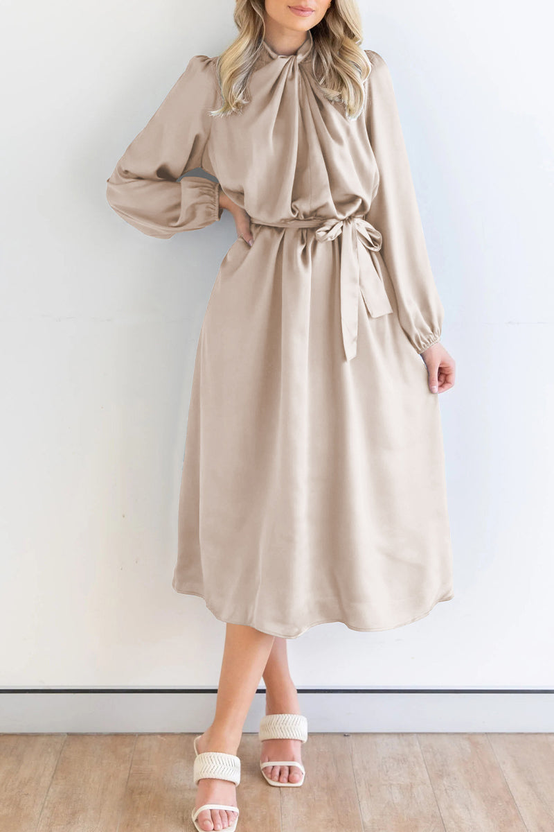 Well Tailored Dress with a Graceful Silhouette