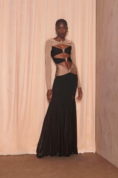 Gracefully Styled Dress for Any Occasion