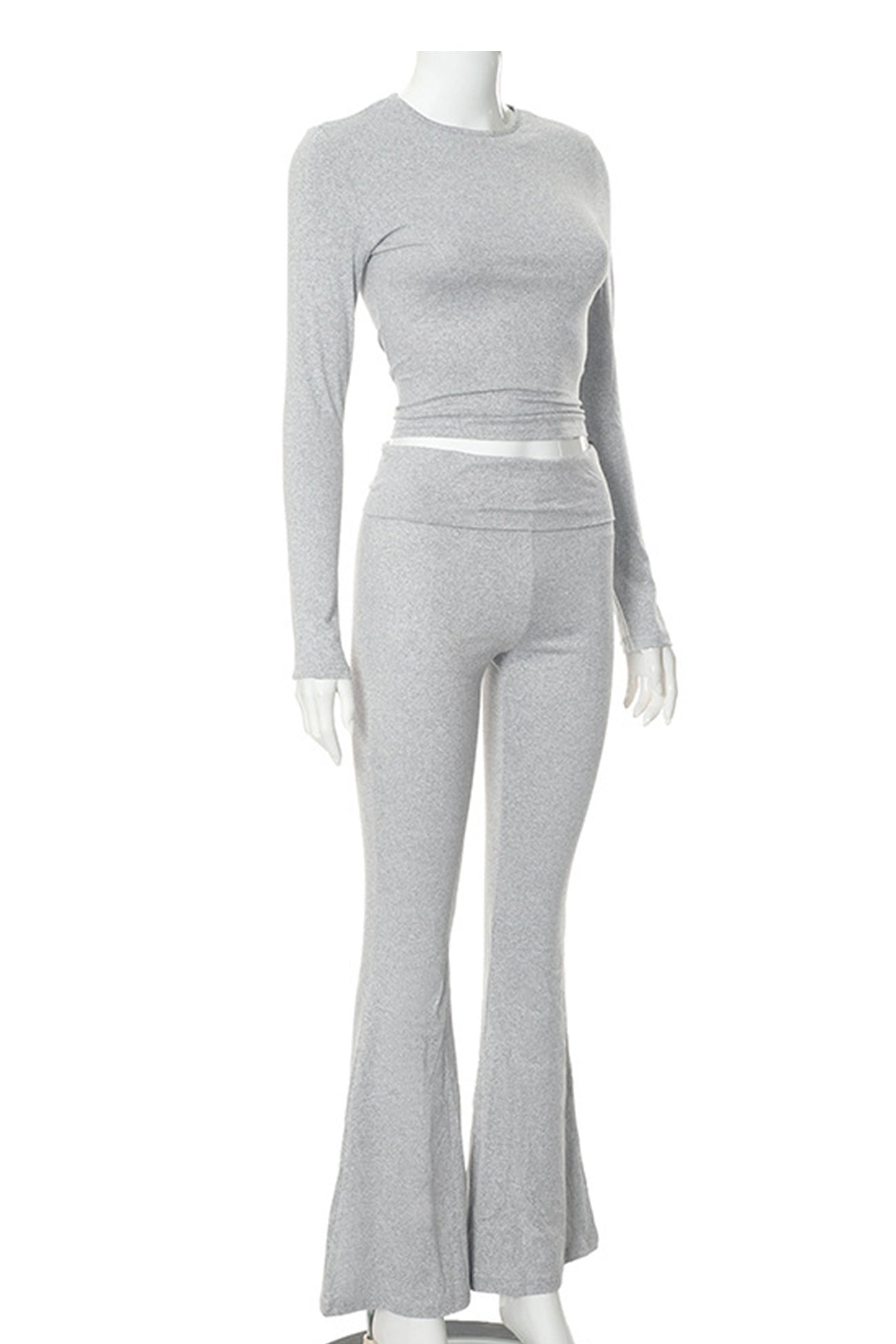 Effortlessly Elegant Pants with a Timeless Design