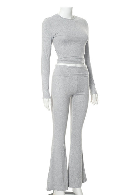 Effortlessly Elegant Pants with a Timeless Design