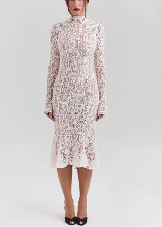 Beautifully Crafted Dress in a Classic Style