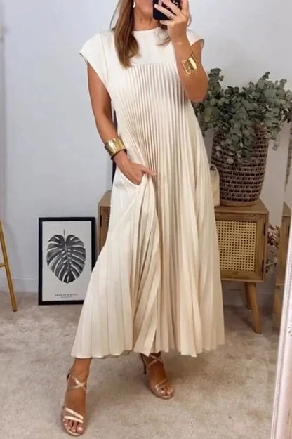 Polished Dress with an Effortless Classic Look