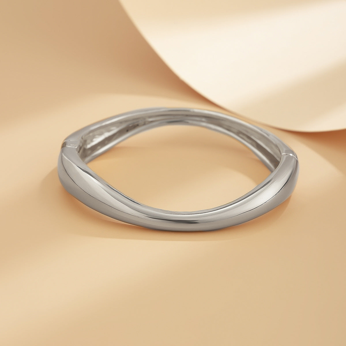 MY02 Bracelet White K