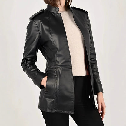 Well Tailored Jacket with a Graceful Silhouette