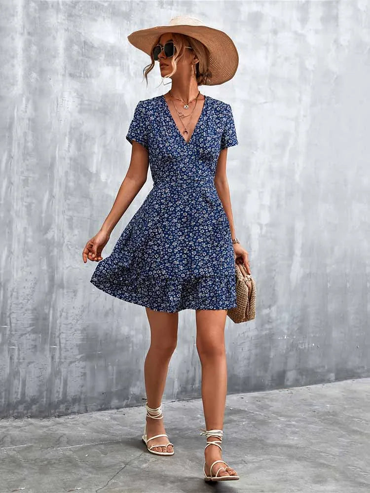 Effortlessly Elegant Dress with a Timeless Design