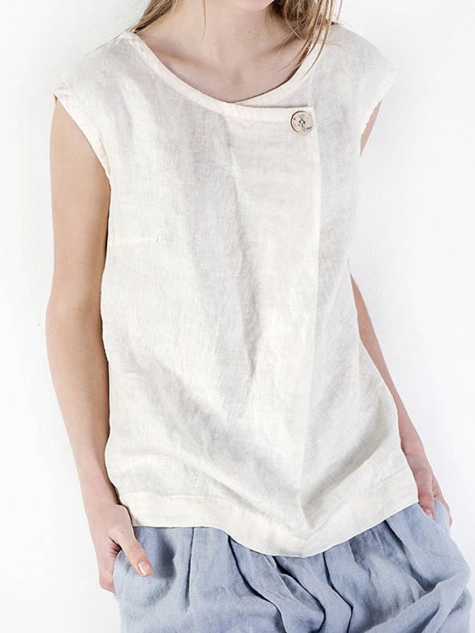 Well Tailored Top with a Graceful Silhouette