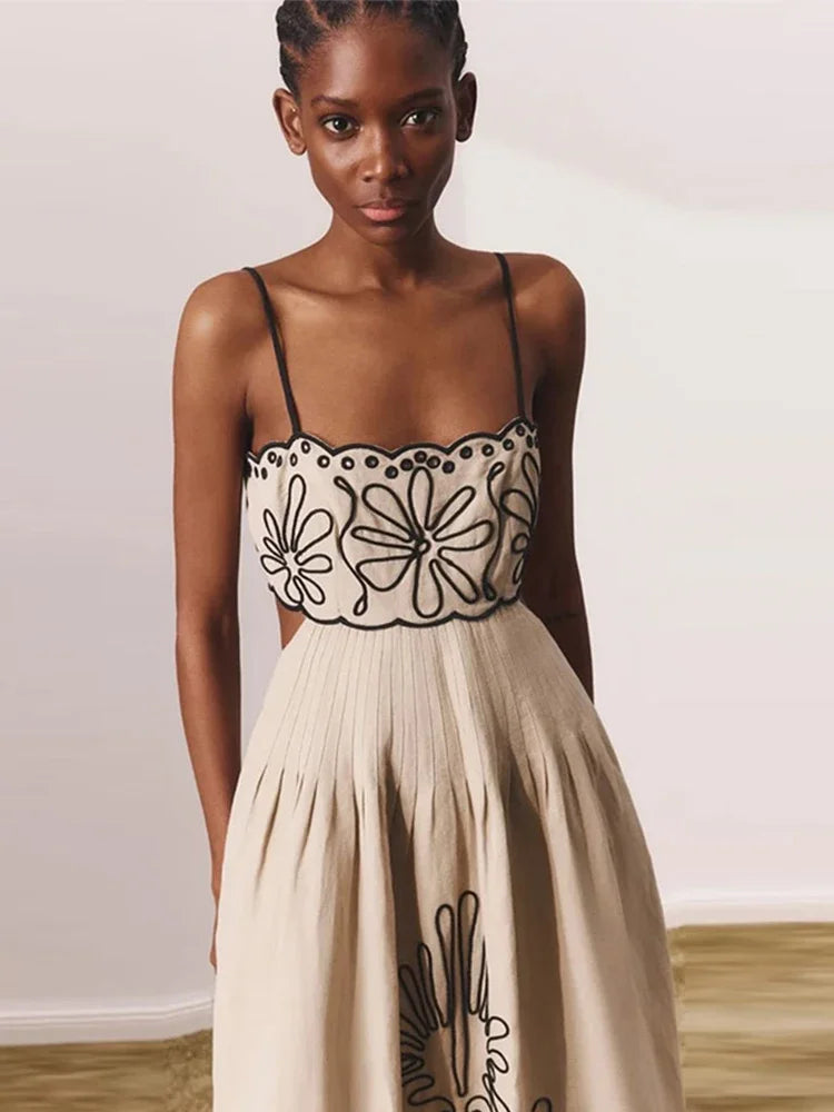 Sophisticated Dress with a Clean Classic Look