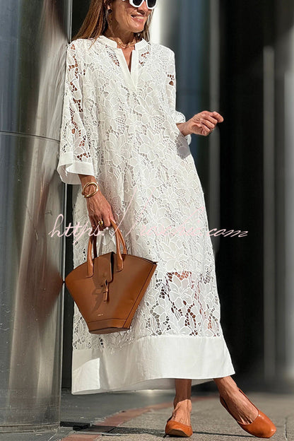 Beautifully Finished Dress in a Timeless Design