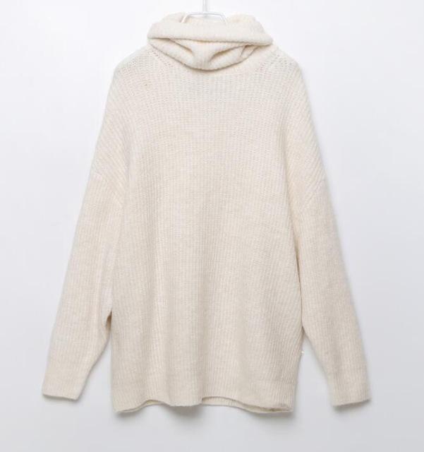 Effortlessly Elegant Sweater with a Timeless Design