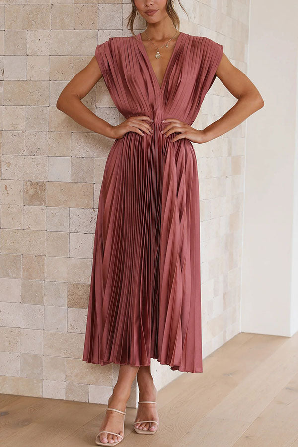 Sophisticated Dress with a Clean Classic Look