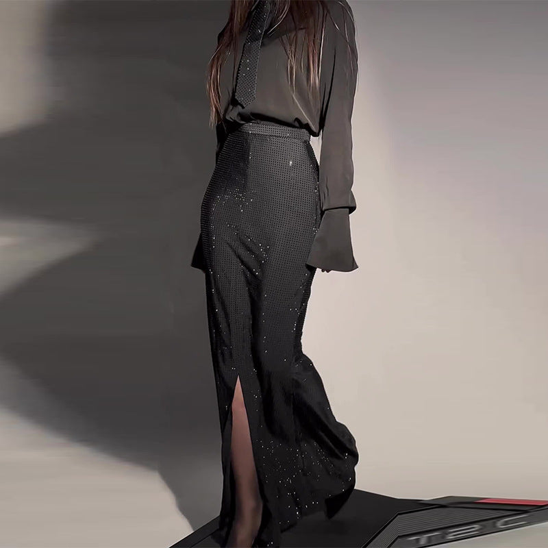 Effortlessly Elegant Garment with a Timeless Design