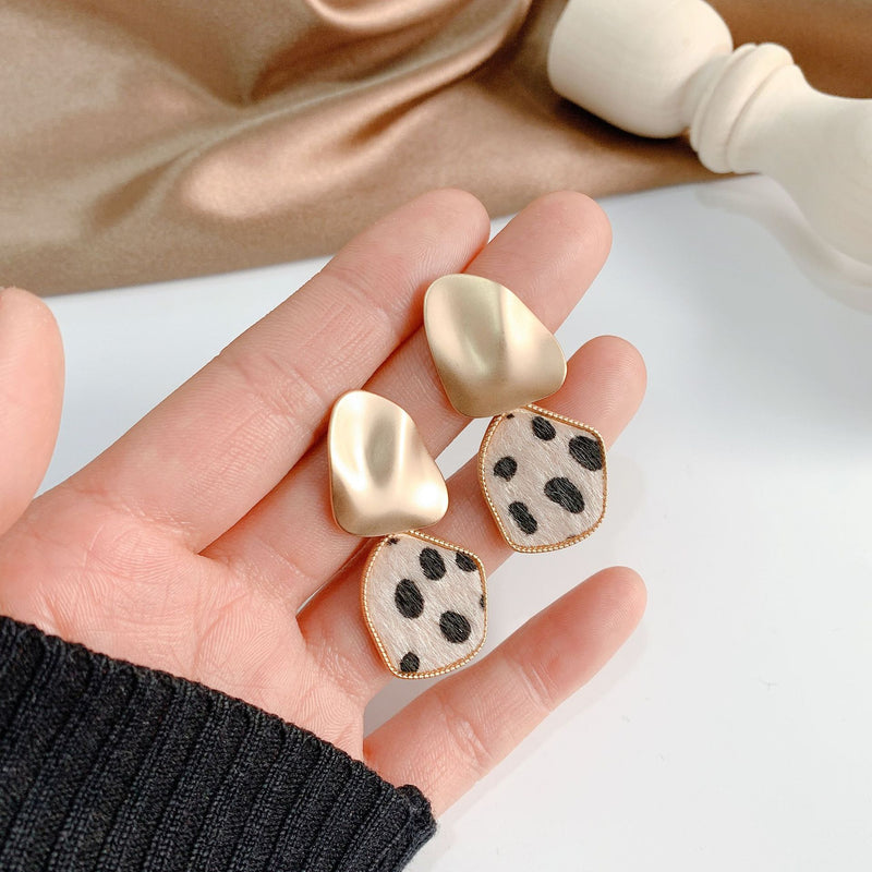 Beautiful Silver Earring with Unique Style