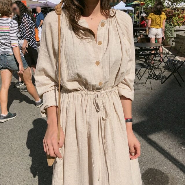 Classic Vintage Dress with a Flattering Fit