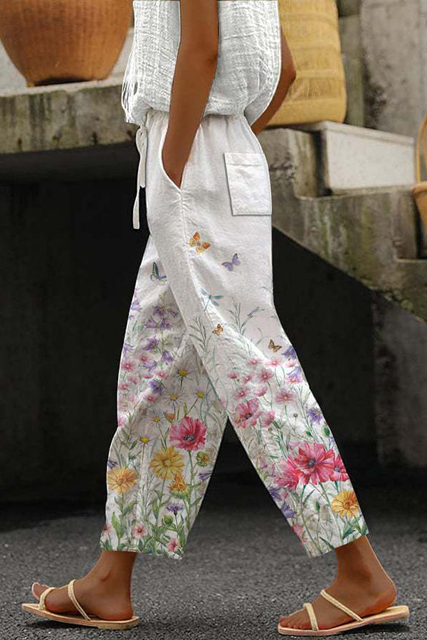 Effortlessly Elegant Pants with a Timeless Design