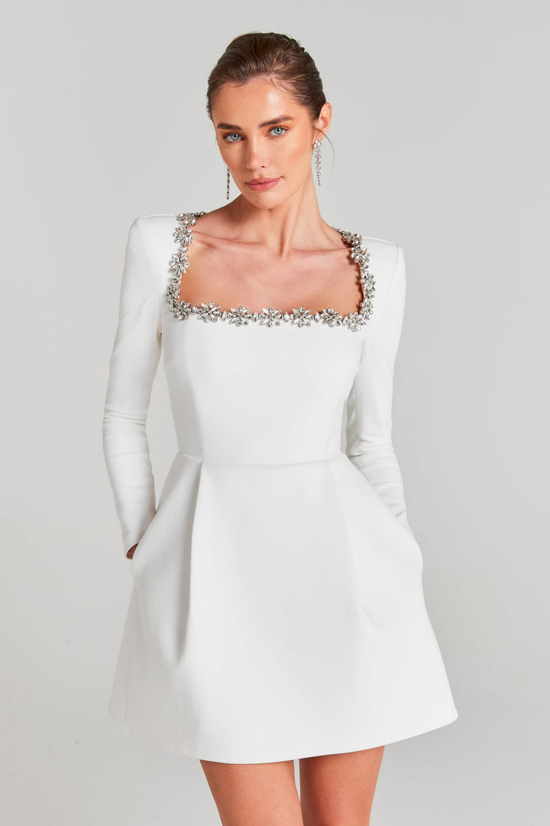 Beautifully Finished Dress in a Timeless Design