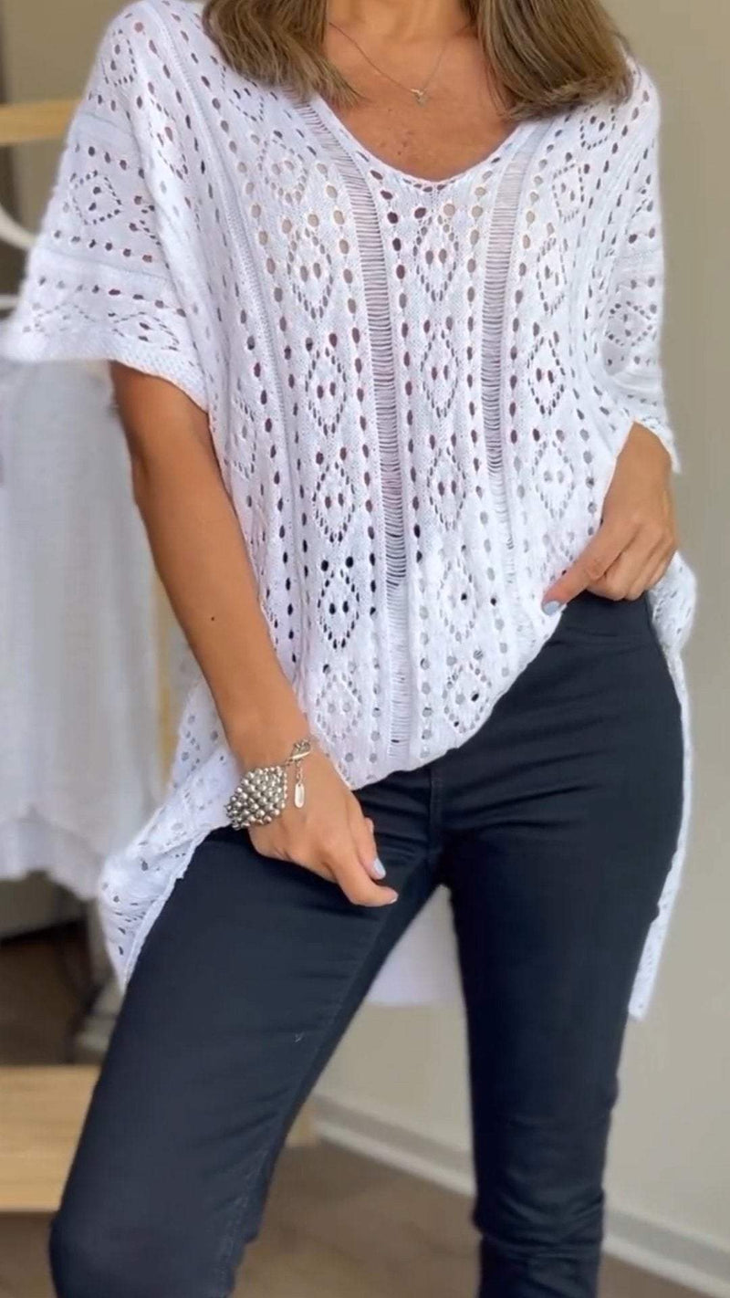 Beautifully Finished Top in a Timeless Design