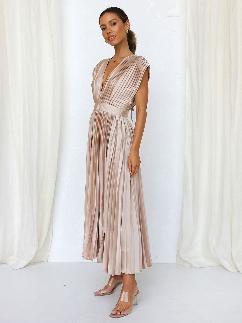 Sophisticated Dress with a Clean Classic Look