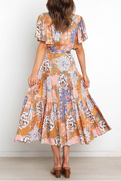 Well Tailored Dress with a Graceful Silhouette