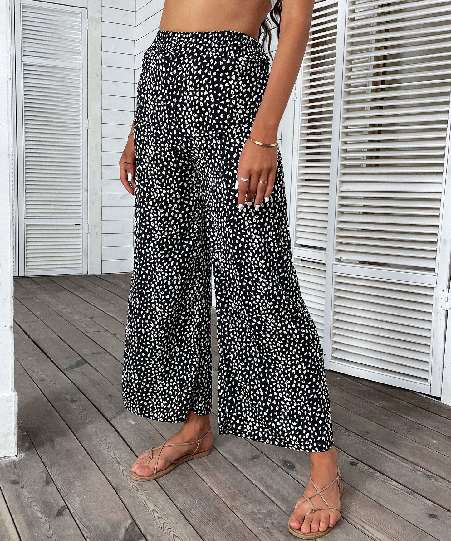 Classic Vintage Pants with a Flattering Fit