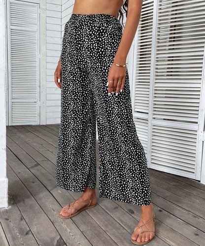 Classic Vintage Pants with a Flattering Fit