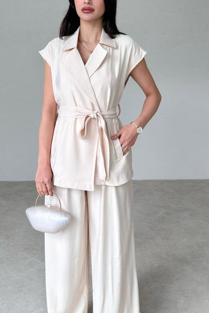 Well Tailored Pants with a Graceful Silhouette