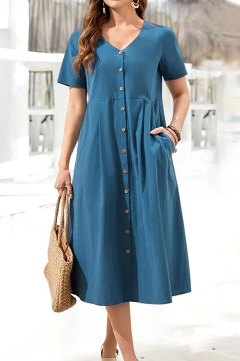Classic Vintage Dress with a Flattering Fit