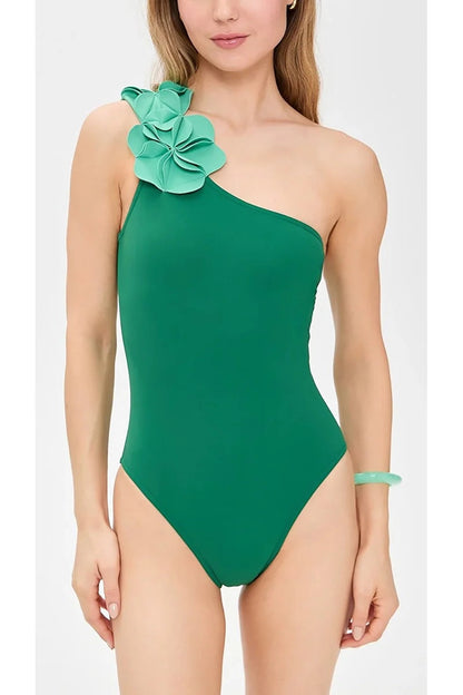 Well Tailored Garment with a Graceful Silhouette